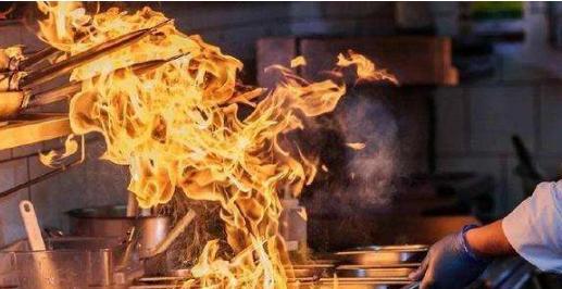 油煙凈化器使用過程中出現起火該怎么處理？